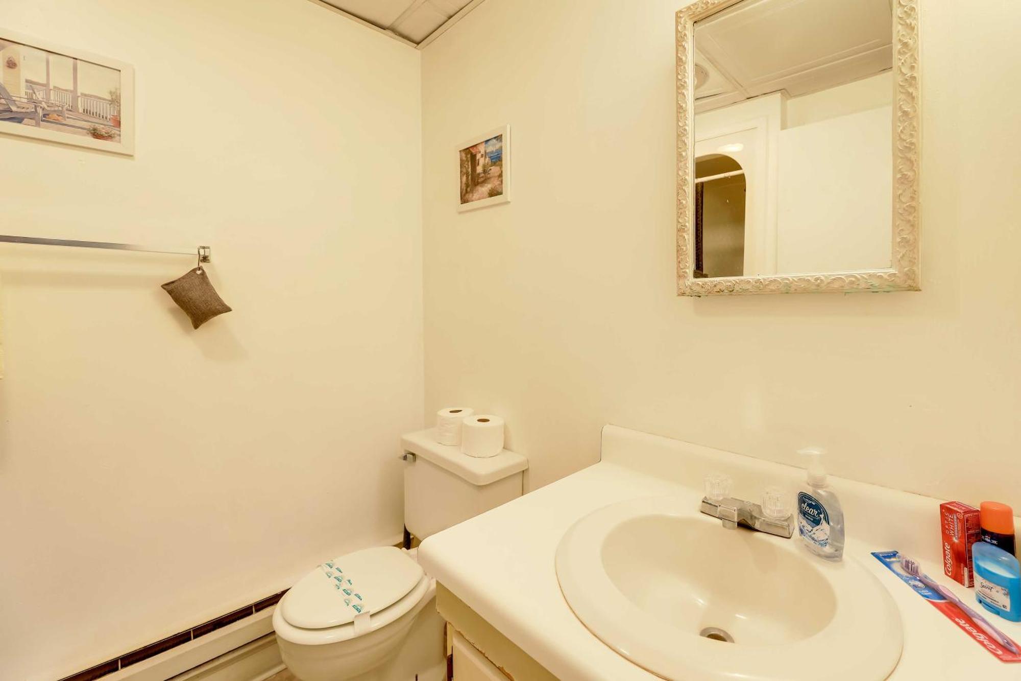 Hannahs Place - Quaint And Cozy Apt By The Beach! Emerald Isle Exteriör bild